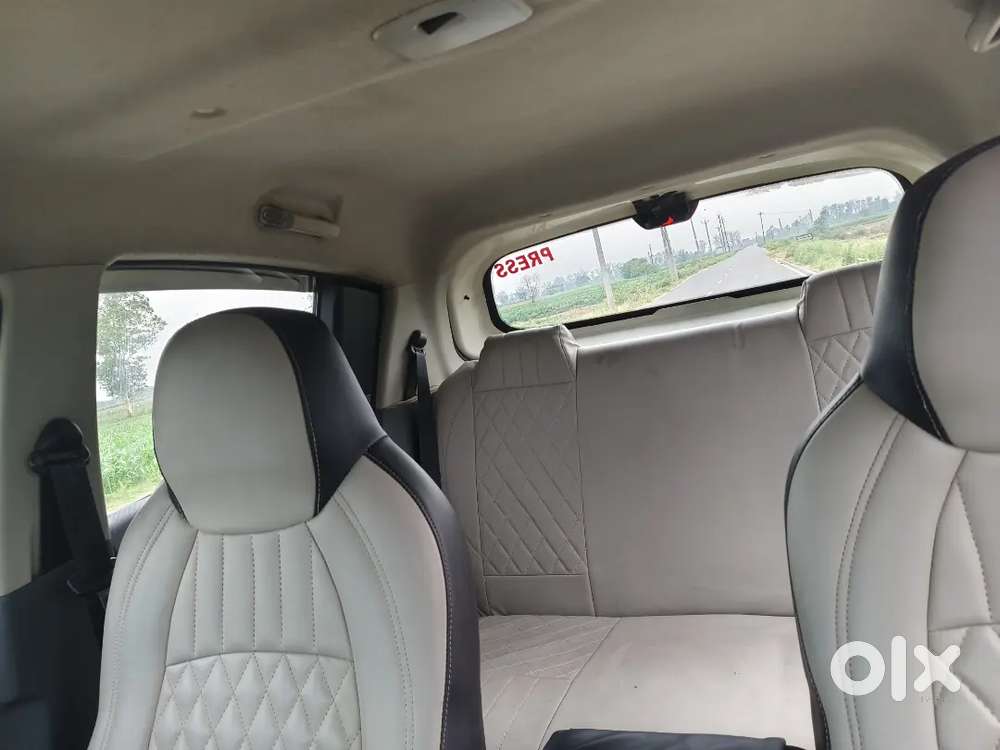 Mahindra Kuv Disel Fst Owner 2020 Modal All Papers New Condition.