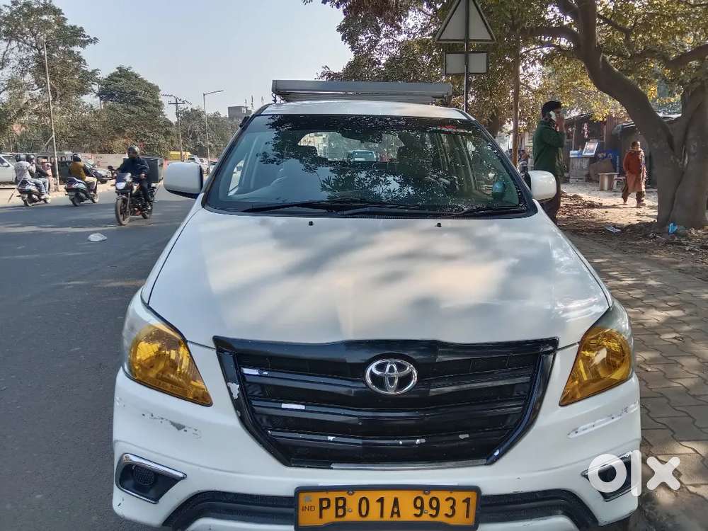 Toyota Innova 2016 Diesel 221000 Km Driven