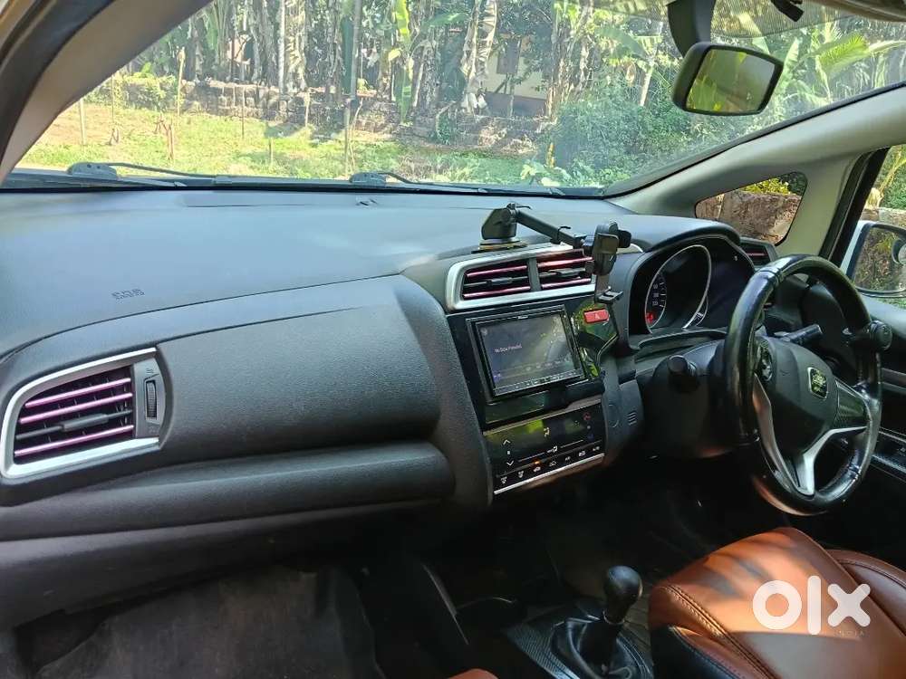 Honda Jazz 2015 Diesel Well Maintained