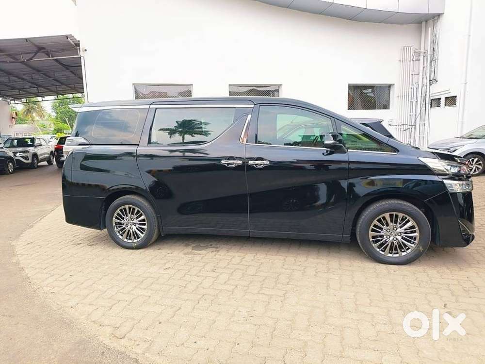 Toyota Vellfire, 2023, Diesel