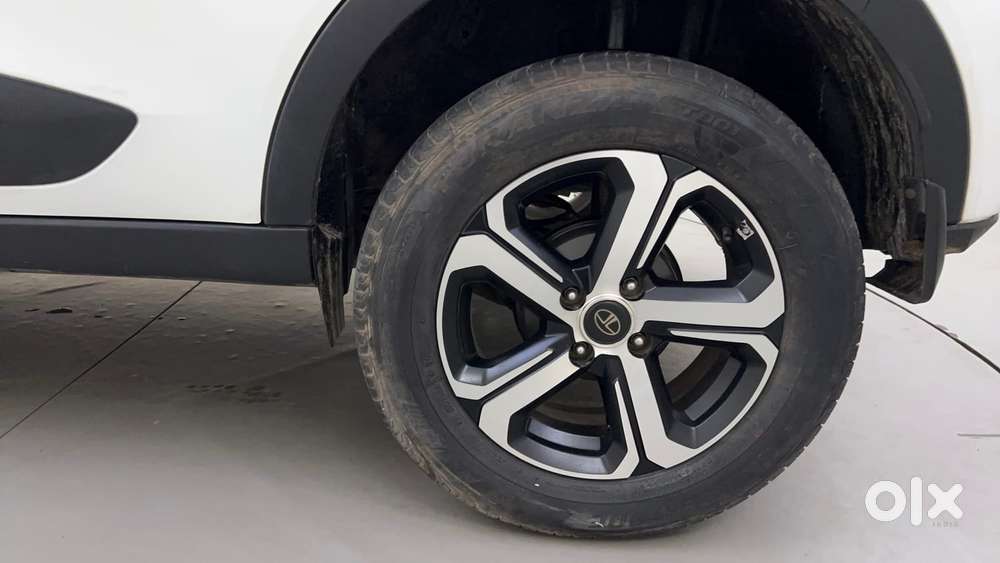 Tata Nexon 1.2 Revotron Xza Plus, 2022, Petrol