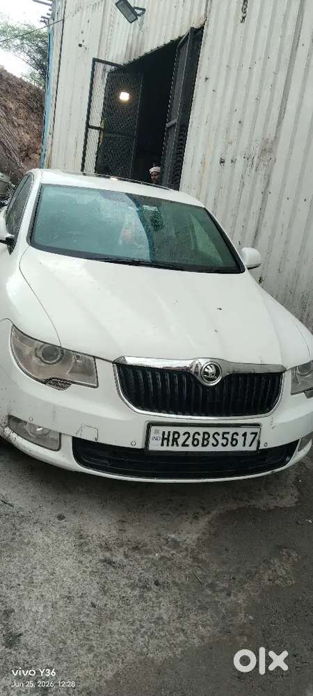 Skoda Superb Elegance 2012