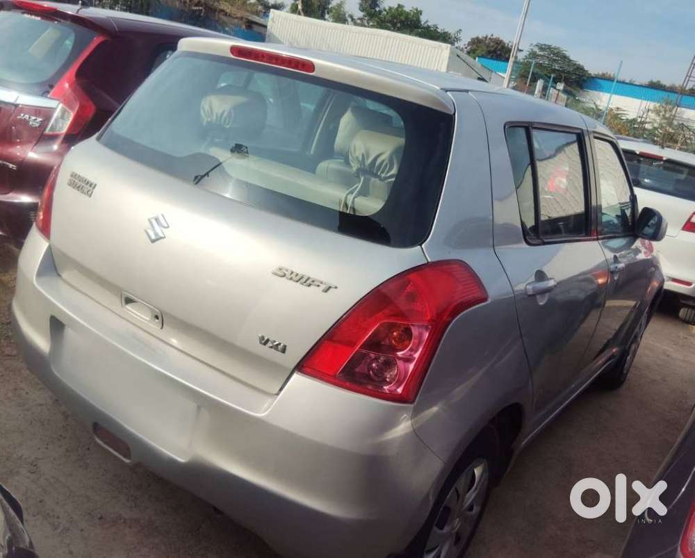 Maruti Suzuki Swift Vxi Bsiv, 2011, Petrol