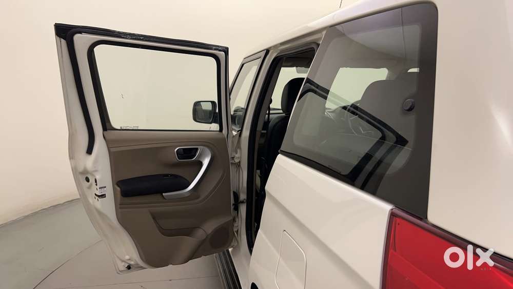 Mahindra Tuv 300 Plus P8, 2018, Diesel