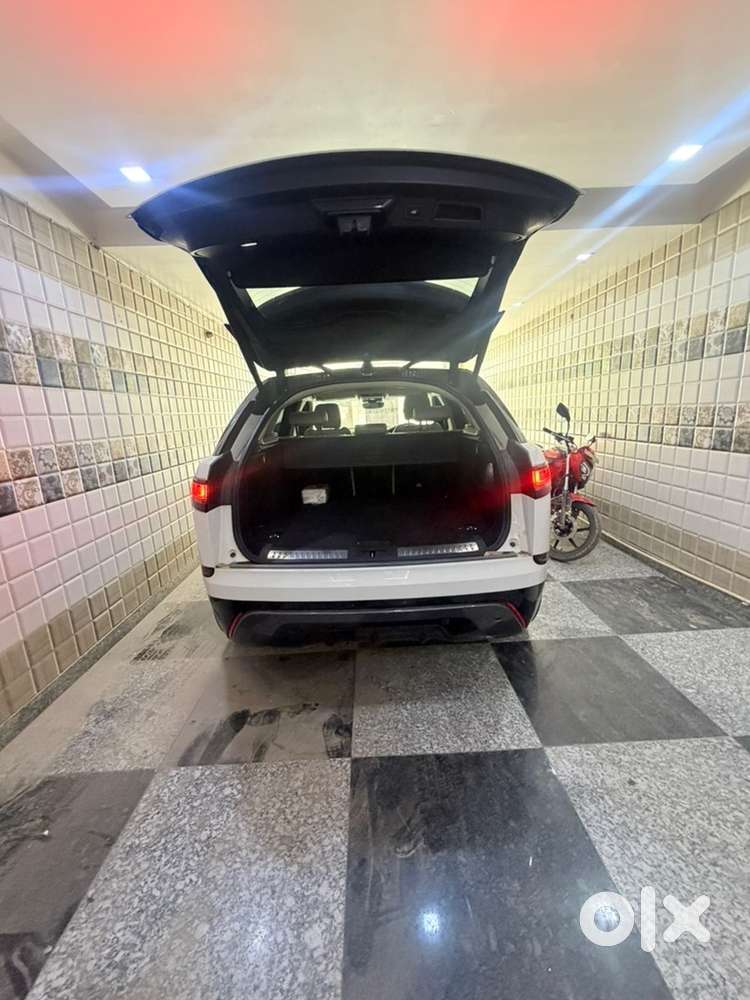 Land Rover Range Rover Velar 2020/2022 Petrol 50000 Km Driven