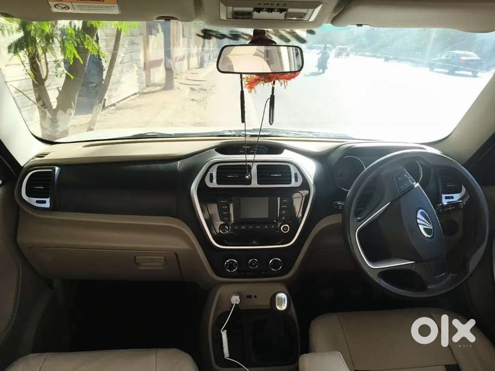 Mahindra Tuv 300 2017 Diesel 43000 Km Driven