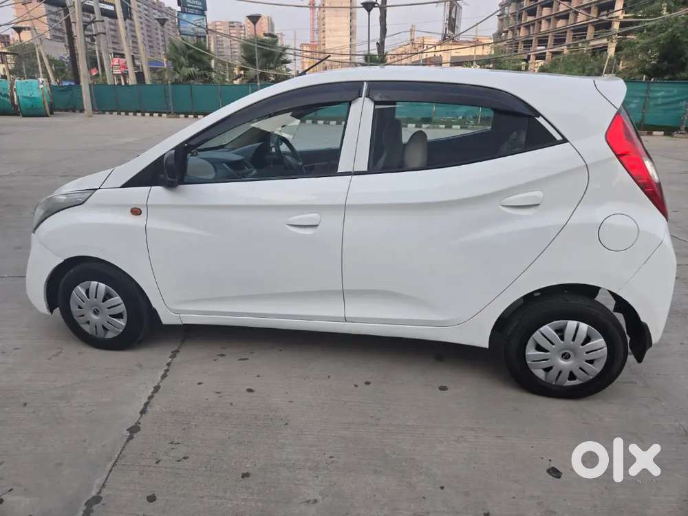 Hyundai Eon Magna 2015 Km Driven