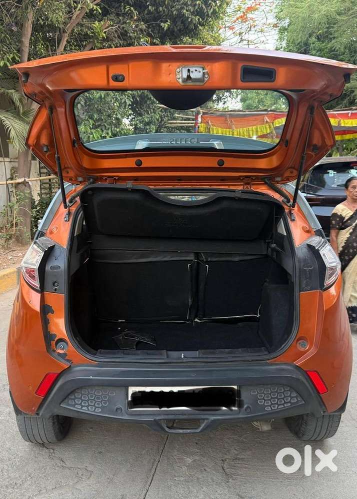 Tata Nexon Xz+ Dt Bsiv (diesel)