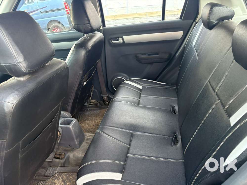 Maruti Suzuki Swift 1.2 Vxi (o), 2011, Petrol