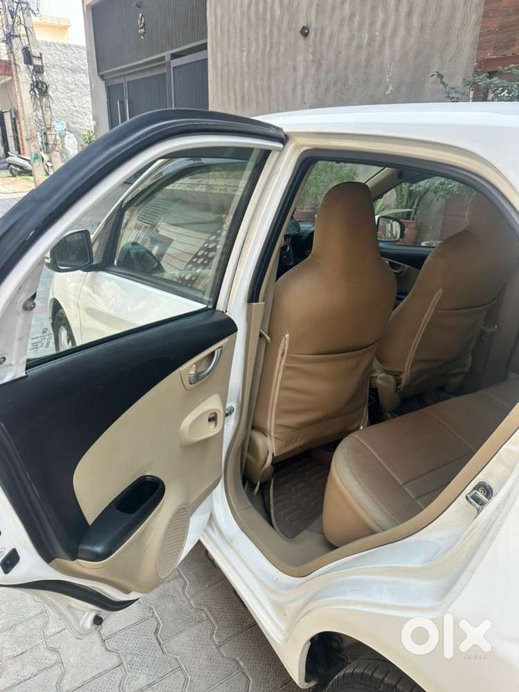 Honda Brio 2016 Vx 1.2 At Petrol Well Maintained