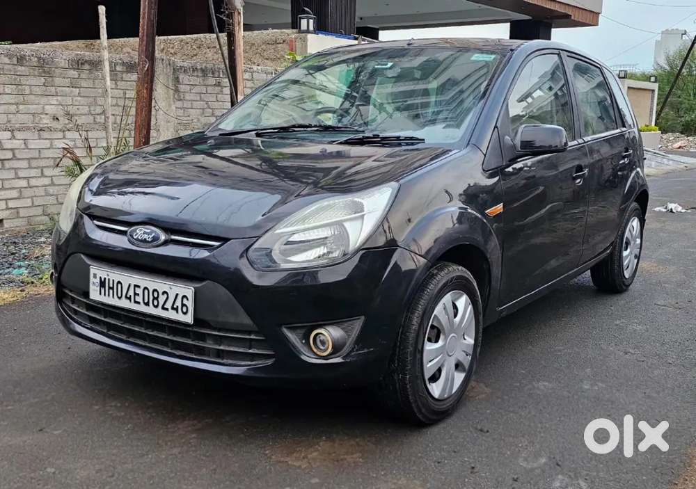 Ford Figo Petrol Titanium, 2011, Petrol