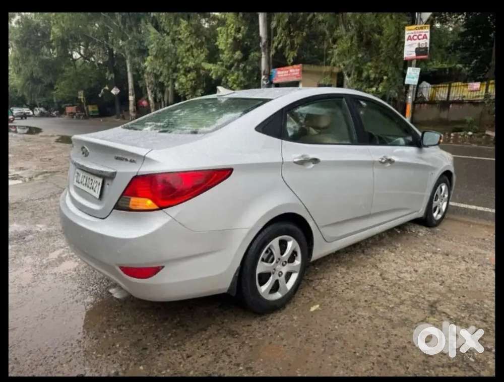 Hyundai Verna 1.6 Petrol Manual 2012
