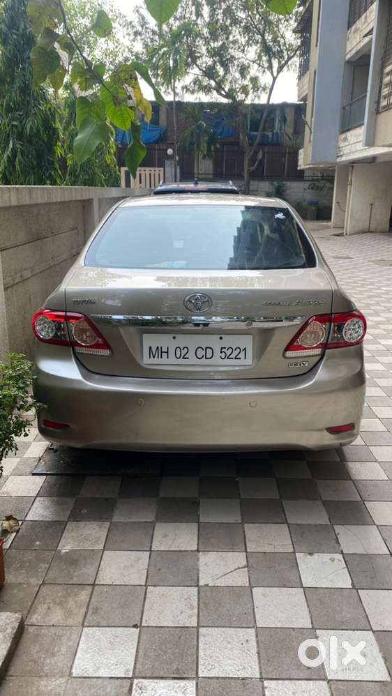 Toyota Corolla Altis 2011