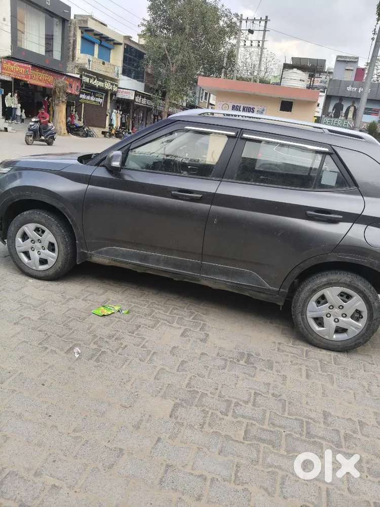 Hyundai Venue 2021 Petrol Good Condition Last Month H