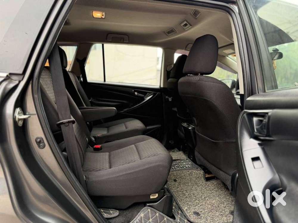 Toyota Innova Crysta [2020-ongoing] 2.4 Gx 7 Str, 2021, Diesel