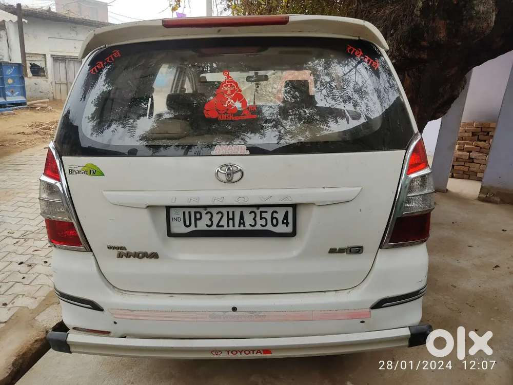Toyota Innova 2016 Diesel 140000 Km Driven