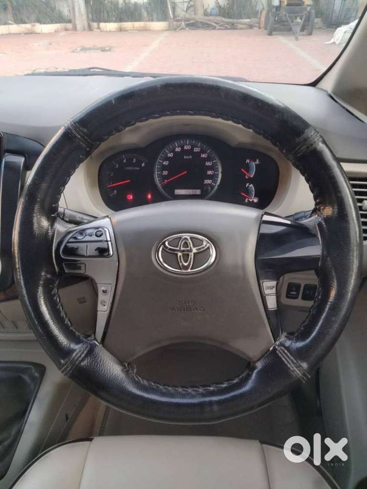 Toyota Innova 2.5 V 7 Str, 2012, Diesel