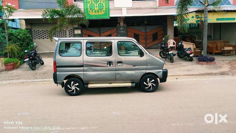 Maruti Suzuki Eeco Smiles 7 Seater Standard, 2013, Cng & Hybrids