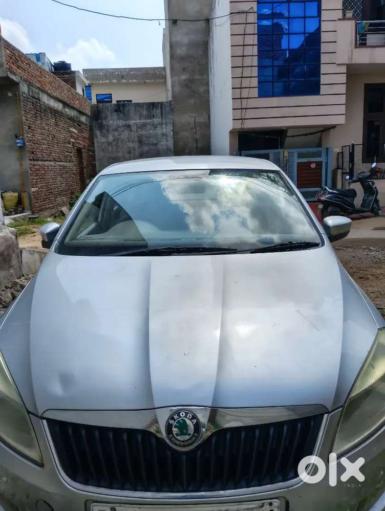 Skoda Rapid Elegance 2013