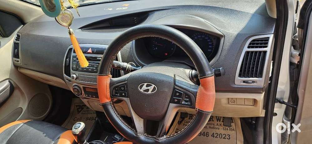 Mahindra Kuv 100 Mahindra-kuv-100-d75-k4-plus, 2017, Diesel