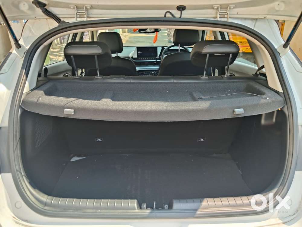 Hyundai I20 Asta (o) 1.2 Ivt, 2023, Petrol