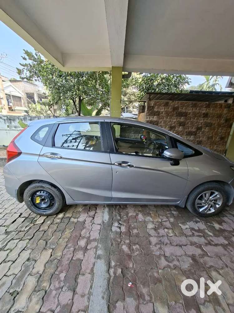 Honda Jazz 2021 Petrol Well Maintained/top Model/single User