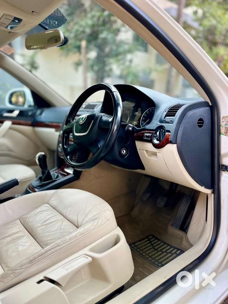 Skoda Laura Elegance 2.0 Tdi Cr Mt, 2010, Diesel