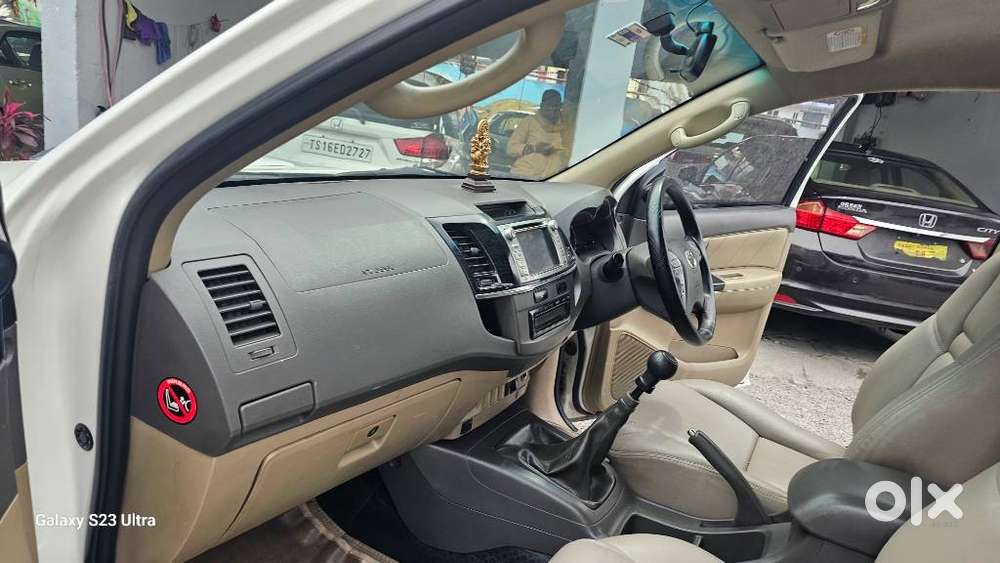 Toyota Fortuner 3.0 4x2 Mt, 2013