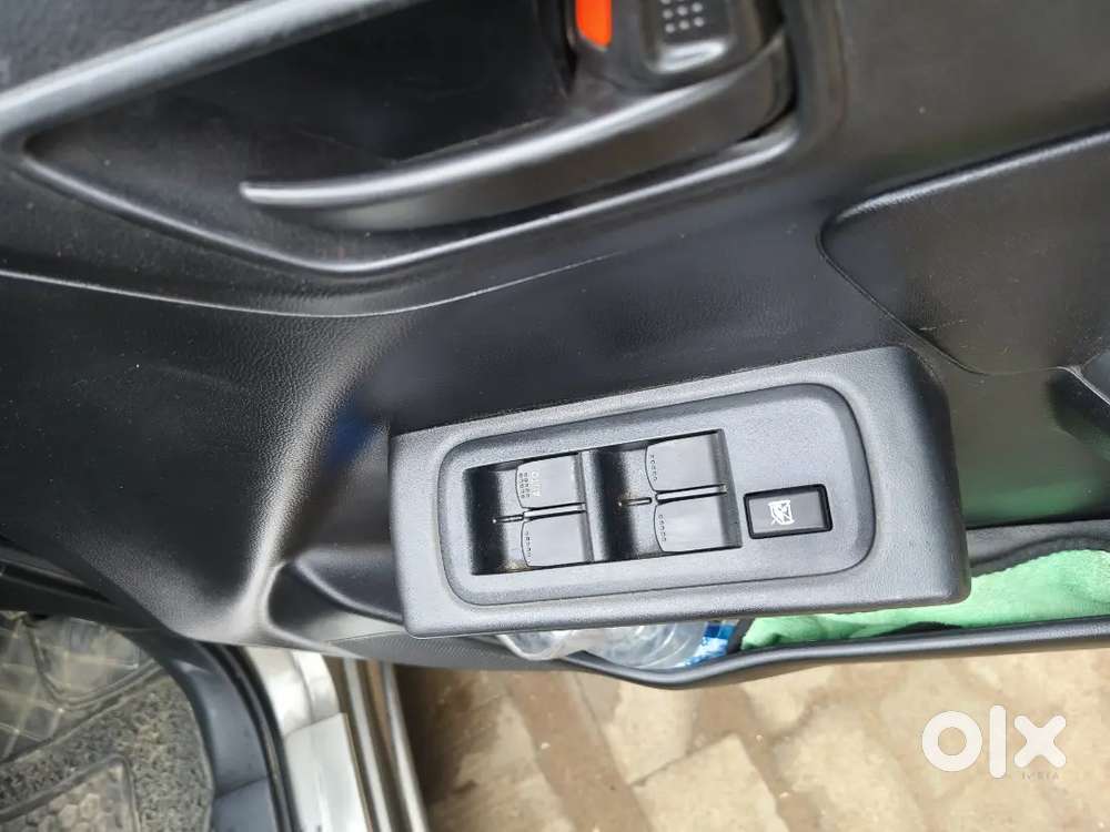 Maruti Suzuki Swift Lxi 2022
