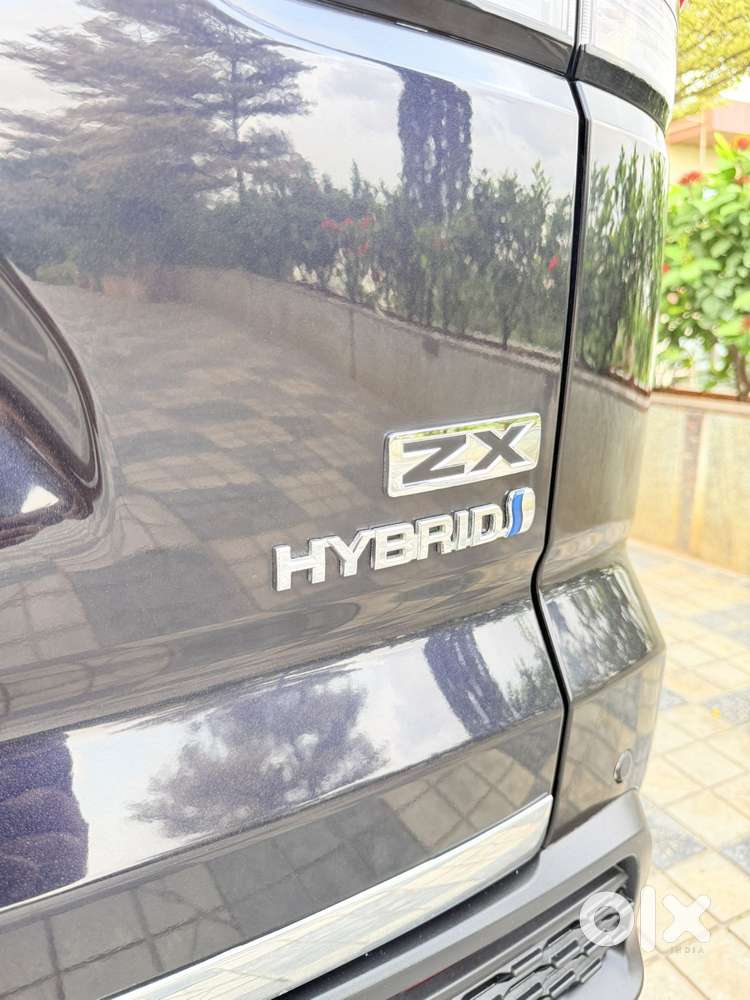 Toyota Innova Hycross 2.0 Zx (o) Hybrid 7 Str, 2024, Cng & Hybrids