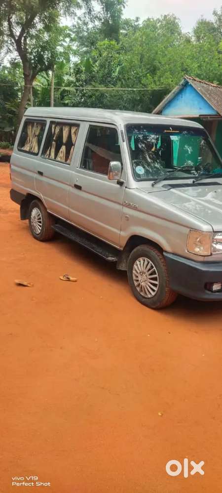 Toyota Qualis 2003