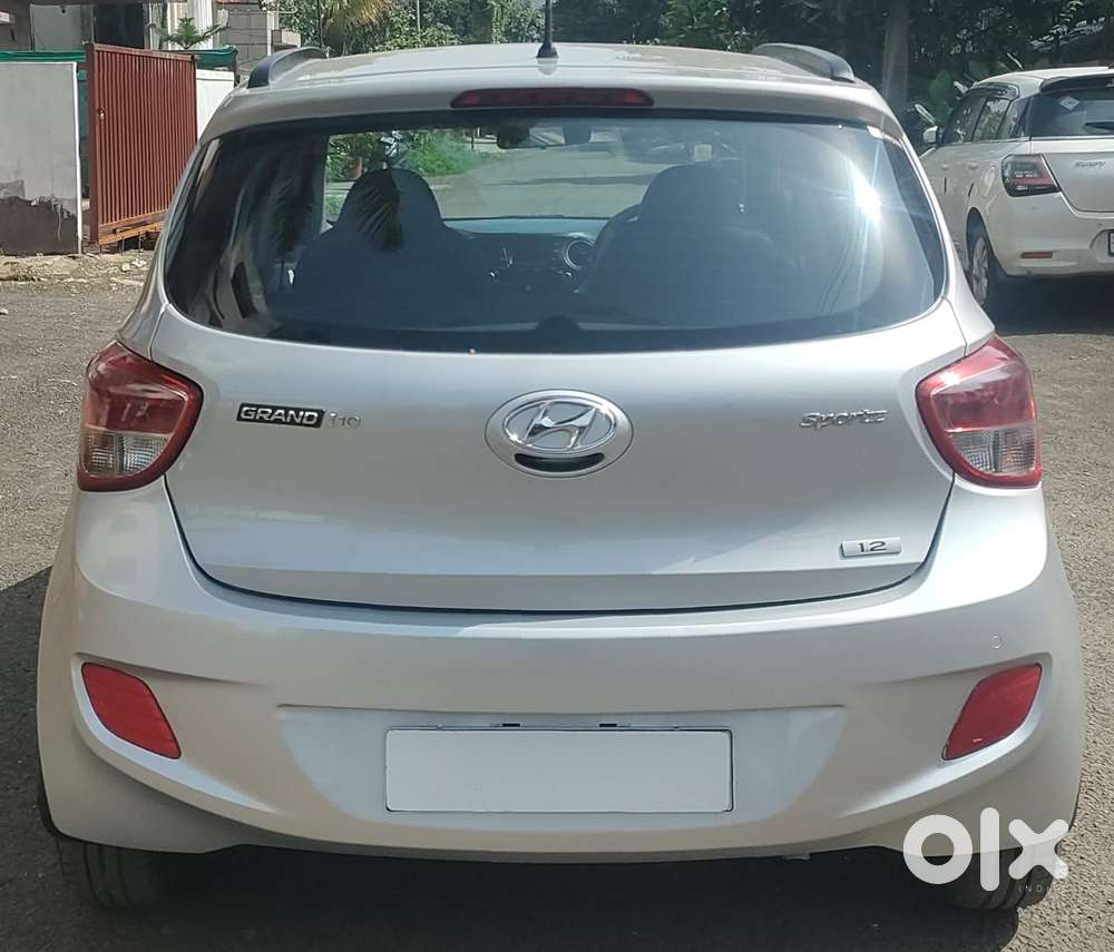 Hyundai Grand I10 Sportz, 2016, Petrol