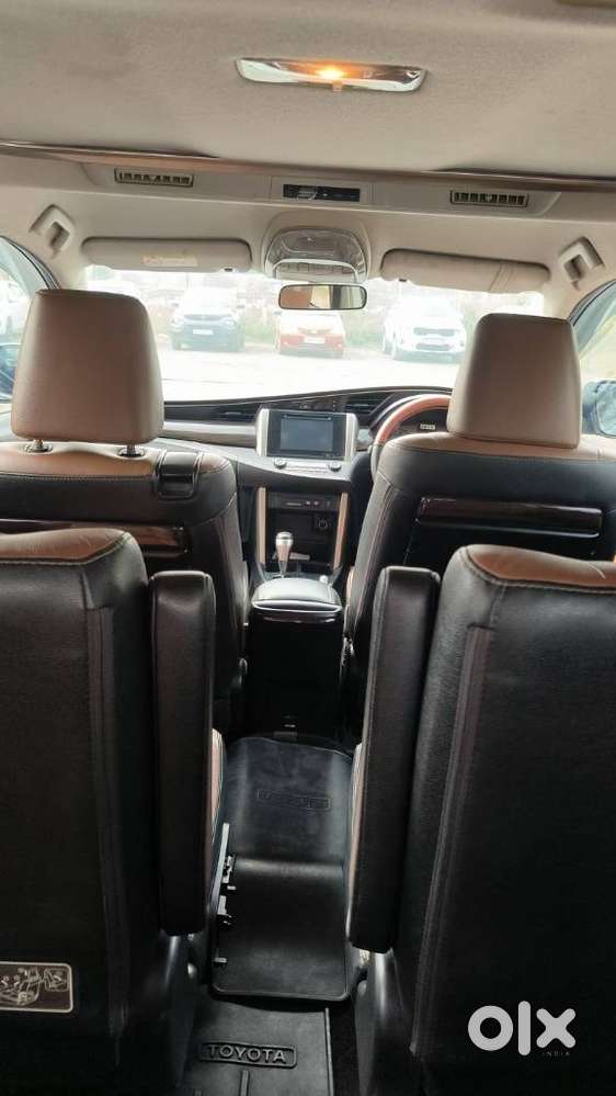 Toyota Innova Crysta