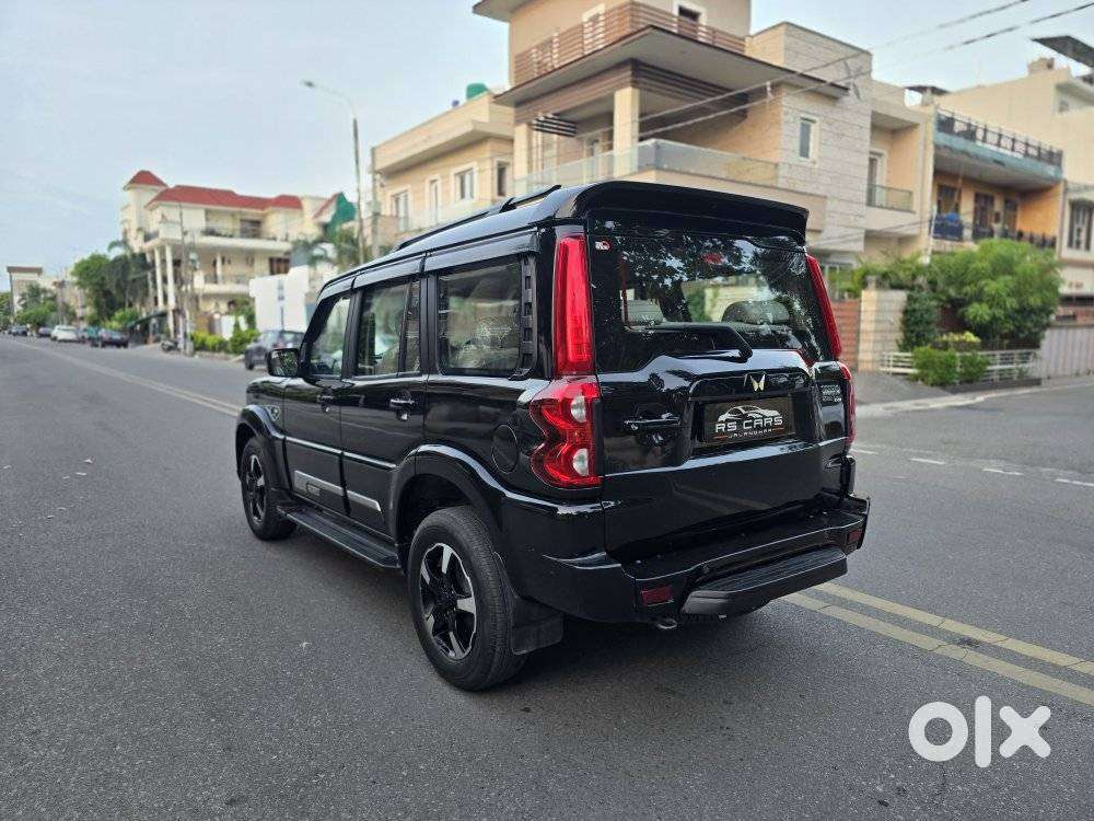 Mahindra Scorpio Classic 2.2 S 11 Mt 7 Cc, 2025, Diesel