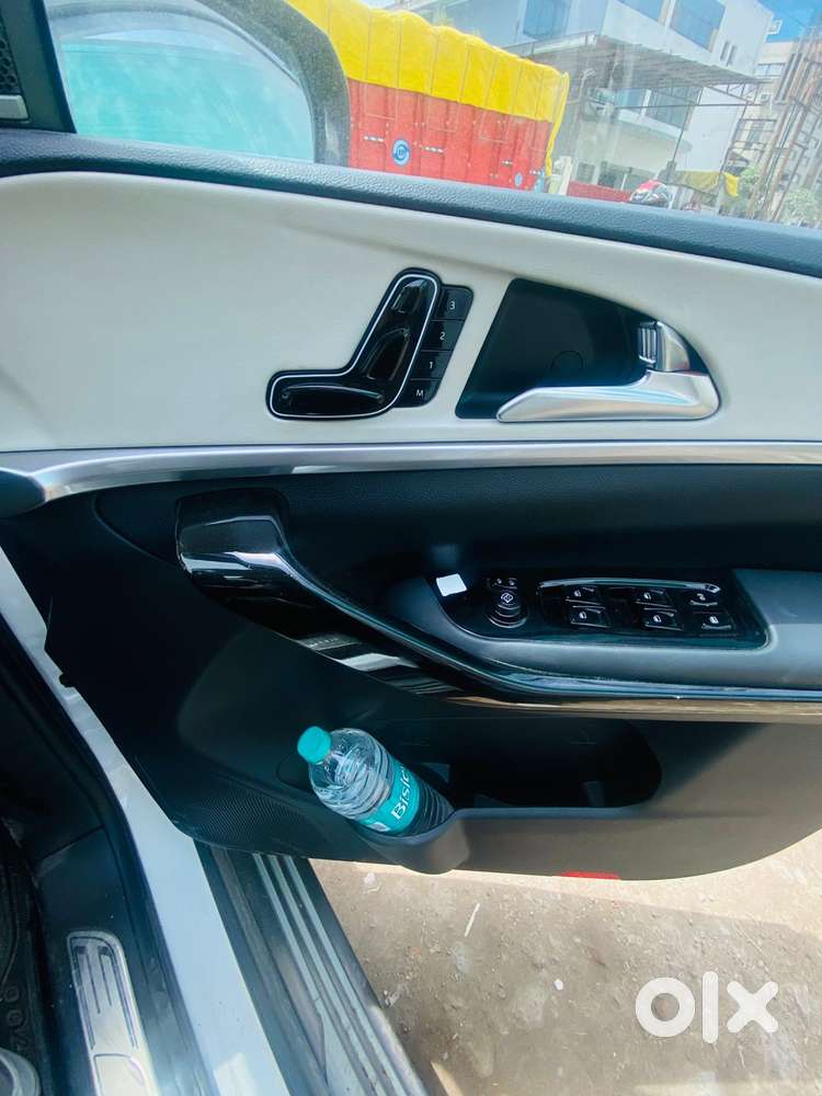 Mahindra Xuv700 2.0 Ax 7 Petrol At Luxury Pack Str, 2024, Petrol