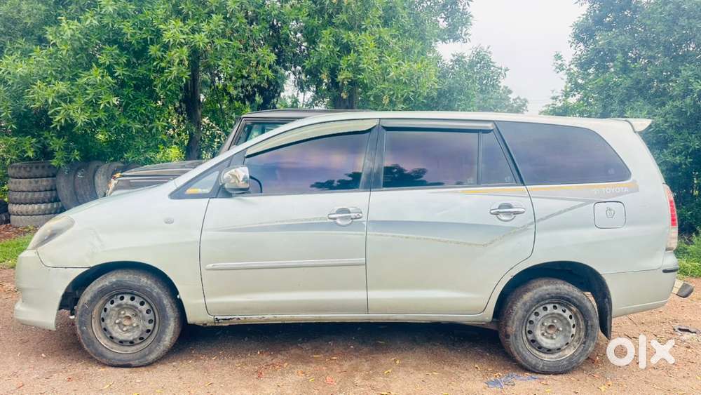 Toyota Innova 2005 Diesel Well Maintained