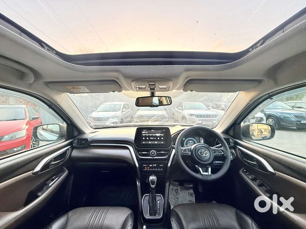 Toyota Urban Cruiser Hyryder 1.5 V Hybrid, 2023, Petrol