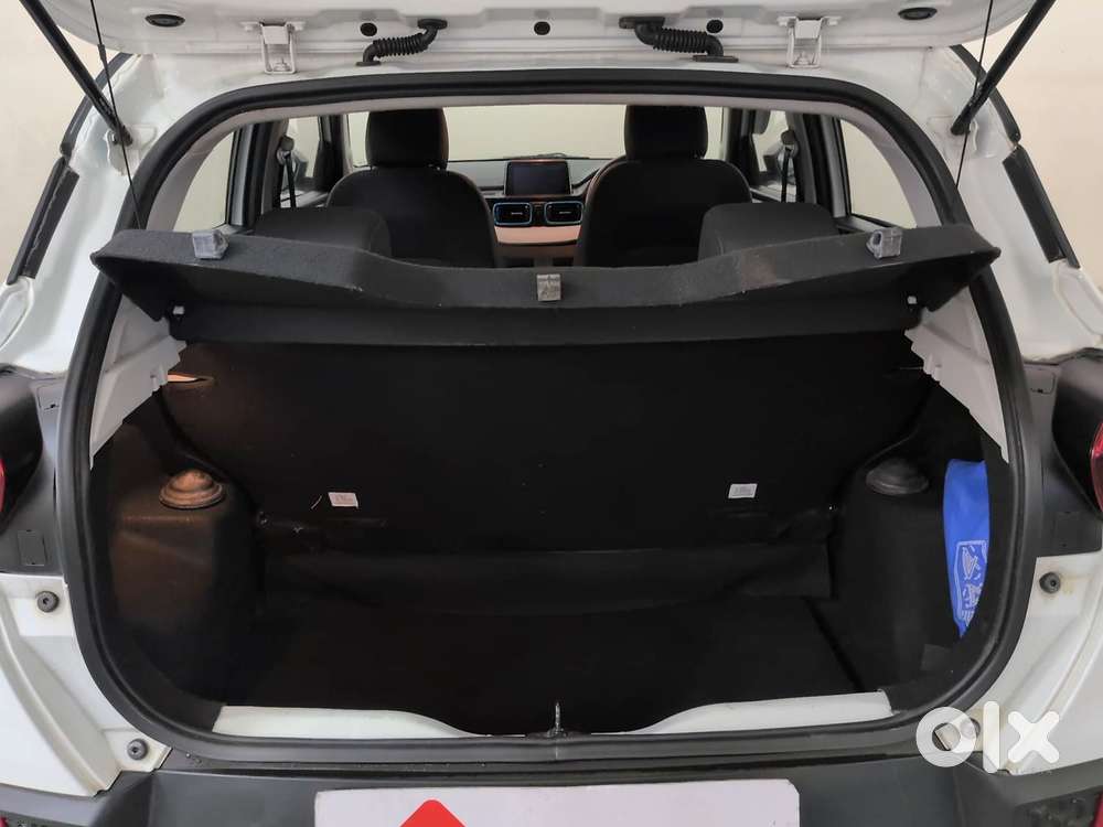Tata Punch 1.2 Revotron Creative Amt Dual Tone, 2023, Petrol