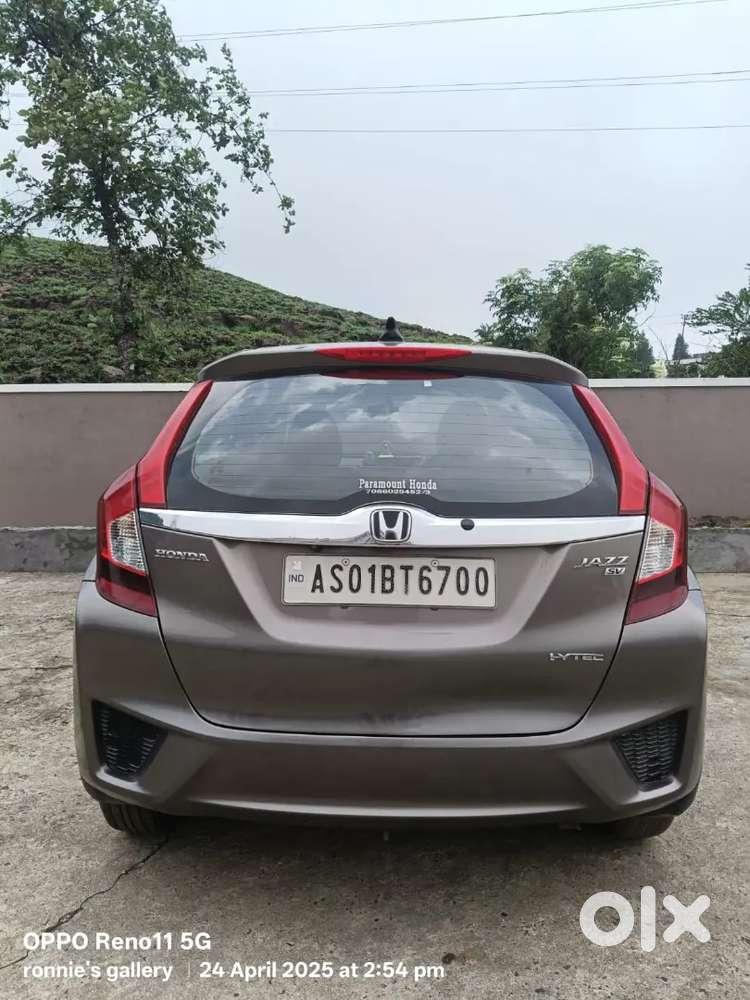 Honda Jazz September 2015 Petrol Well Maintained