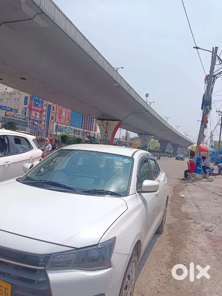 Maruti Suzuki Dzire 2025 Cng & Hybrids 21800 Km Driven