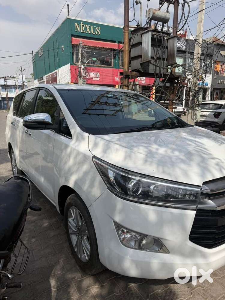 Toyota Innova Crysta 2016
