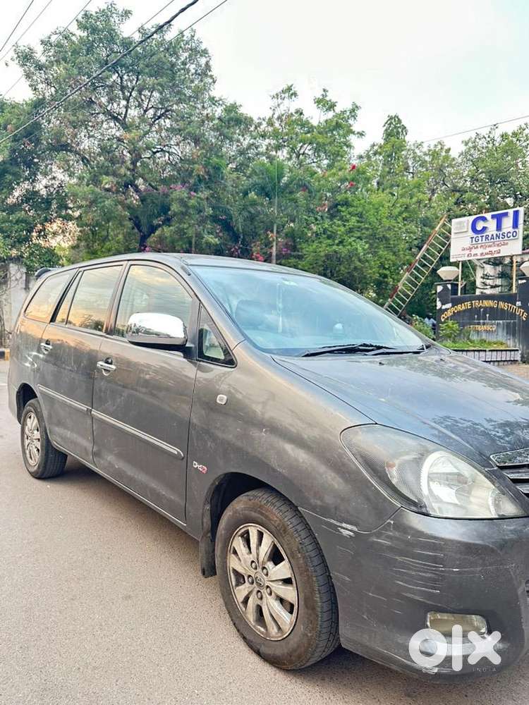 Toyota Innova 2011 Diesel Well Maintained