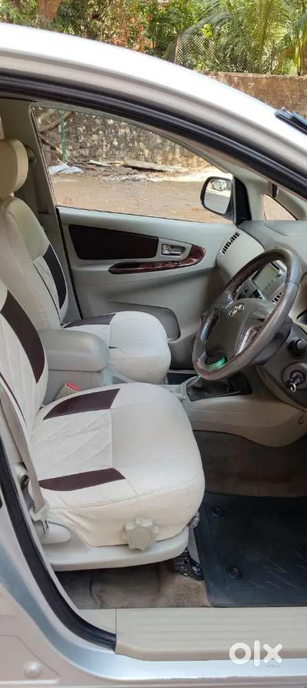 Well Maintained. Excellent Condition  Family  Car Innova