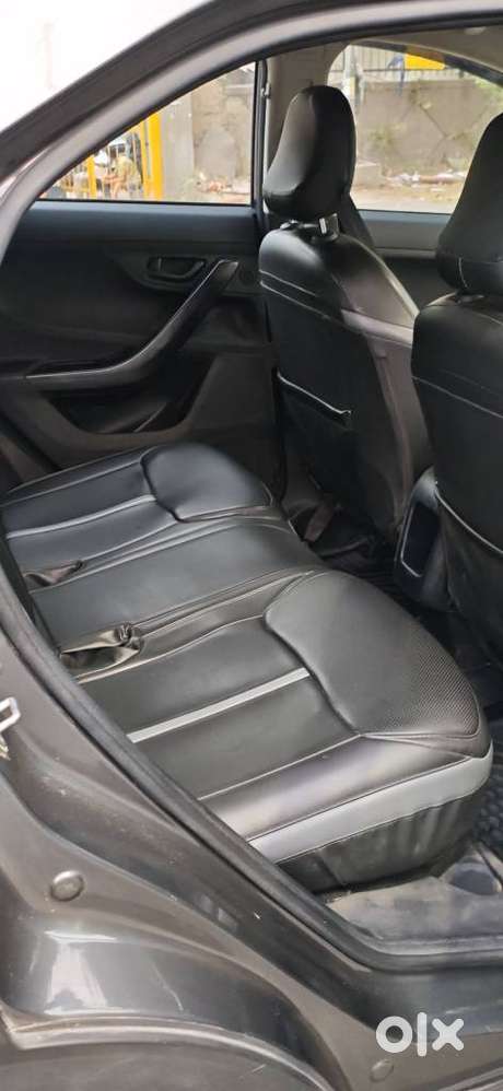 Tata Nexon Smart Plus1.2 Revotron Petrol 5 Mt, 2025, Cng & Hybrids