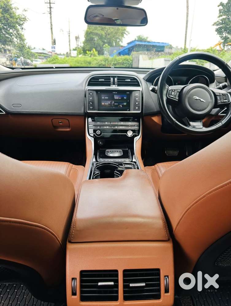 Jaguar Xe Portfolio, 2017, Diesel