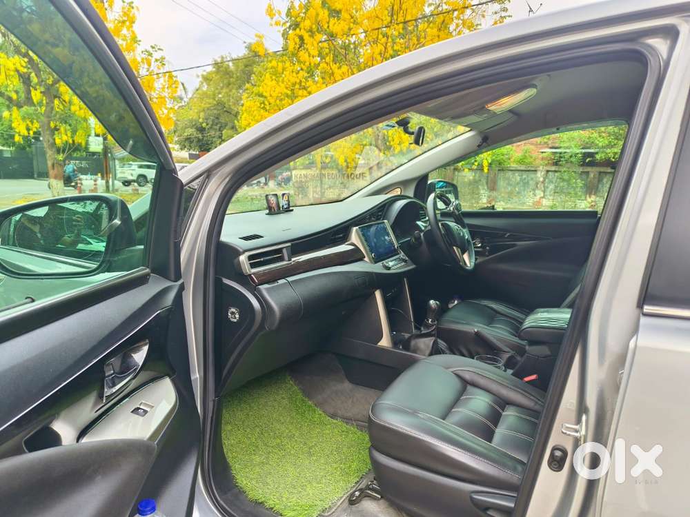 Toyota Innova Crysta 2.4 V, 2023, Diesel