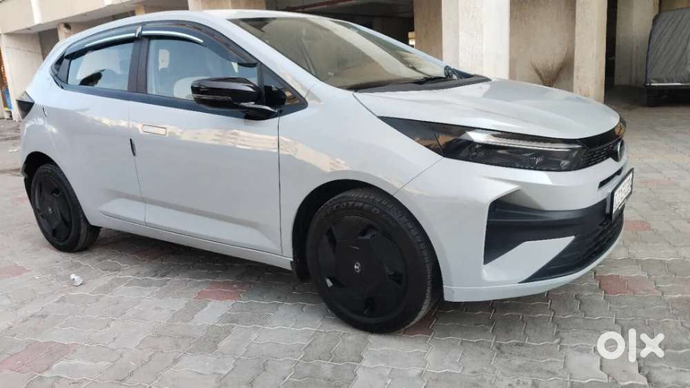 Tata Altroz, 2025, Cng & Hybrids