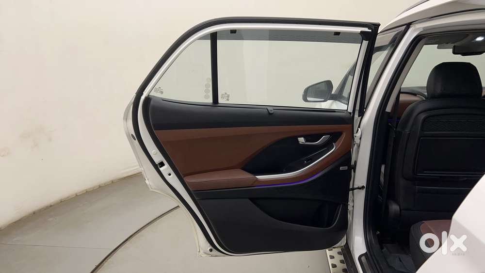 Hyundai Alcazar 1.5 Tdct Signature (o) 7s Petrol, 2023, Petrol