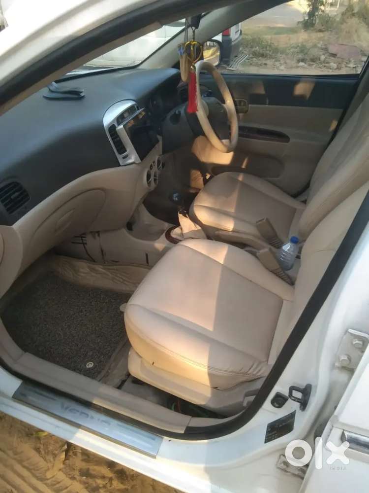 Hyundai Verna 2010 Cng & Hybrids 105000 Km Driven