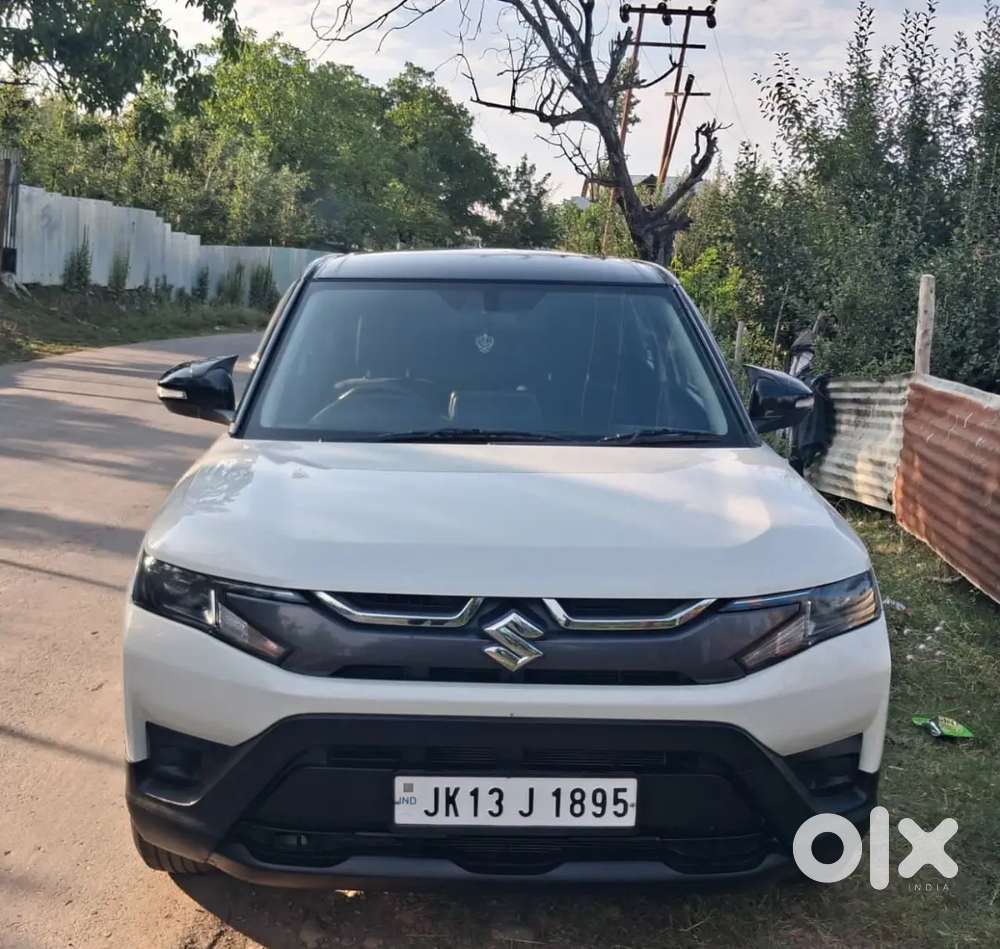 Maruti Suzuki Brezza 2024 Petrol Well Maintained